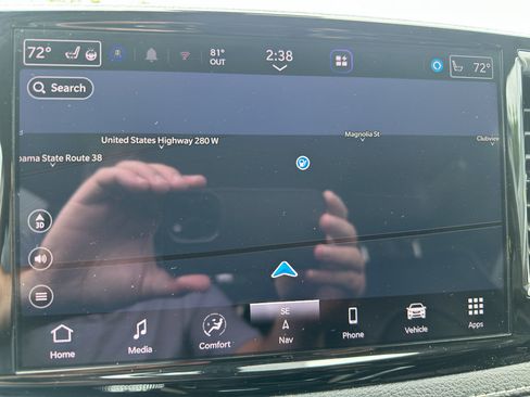 Used 2023 Chrysler Pacifica Limited FWD image 17