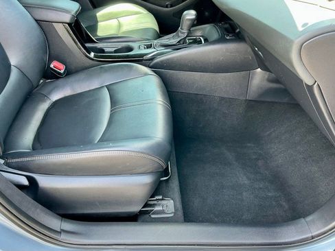 Used 2020 Toyota Corolla XLE FWD image 23