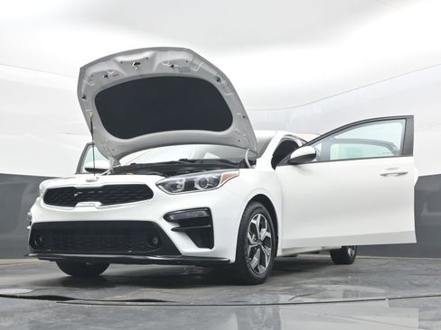 Used 2021 Kia Forte LXS FWD image 39