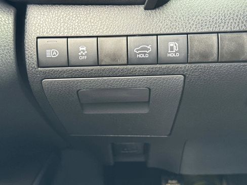 Used 2021 Toyota Camry SE image 23