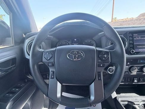 Used 2022 Toyota Tacoma TRD Off-Road w/ Technology Package image 9