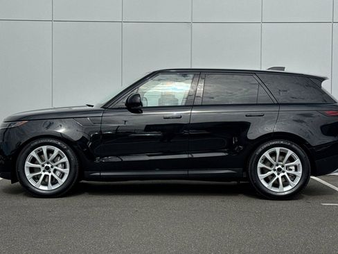 New 2026 Land Rover Range Rover Sport SE AWD/4WD image 2