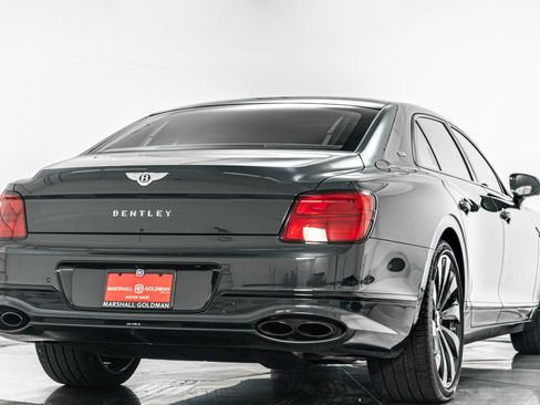 Used 2024 Bentley Flying Spur V8 AWD/4WD image 9