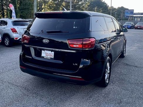 Used 2019 Kia Sedona LX image 5