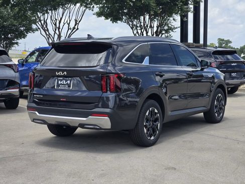 New 2026 Kia Sorento S FWD image 4