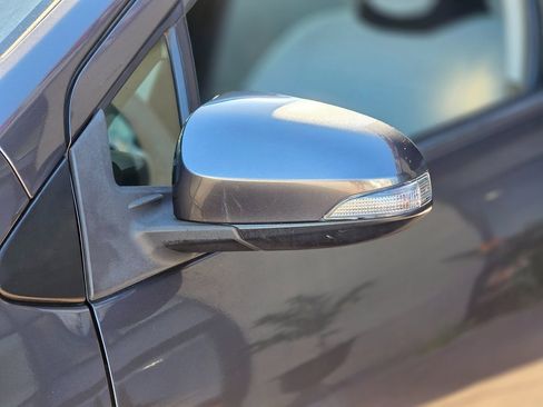 Used 2018 Toyota Prius Prime Plus image 10