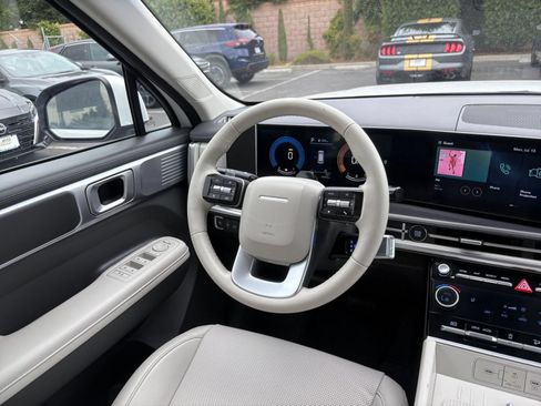 Used 2026 Hyundai Santa Fe SEL FWD image 33