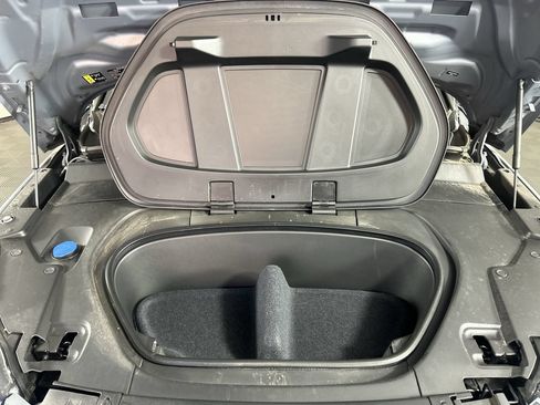 Used 2023 Volvo XC40 Recharge Plus AWD/4WD image 11