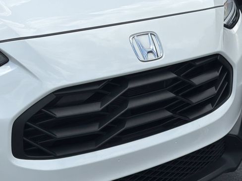 Used 2025 Honda HR-V Sport image 5