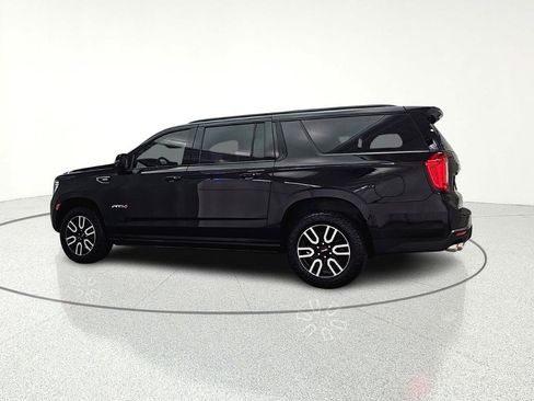 Used 2022 GMC Yukon XL AT4 w/ Technology Package AWD/4WD image 4