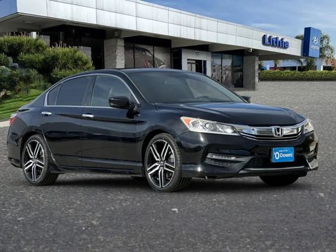 Used 2017 Honda Accord Sport image 10