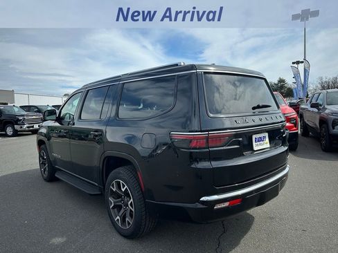 Used 2024 Jeep Wagoneer Series III image 9