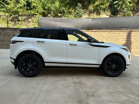 Used 2026 Land Rover Range Rover Evoque S image 7