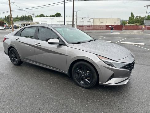 Certified 2023 Hyundai Elantra SEL FWD image 8
