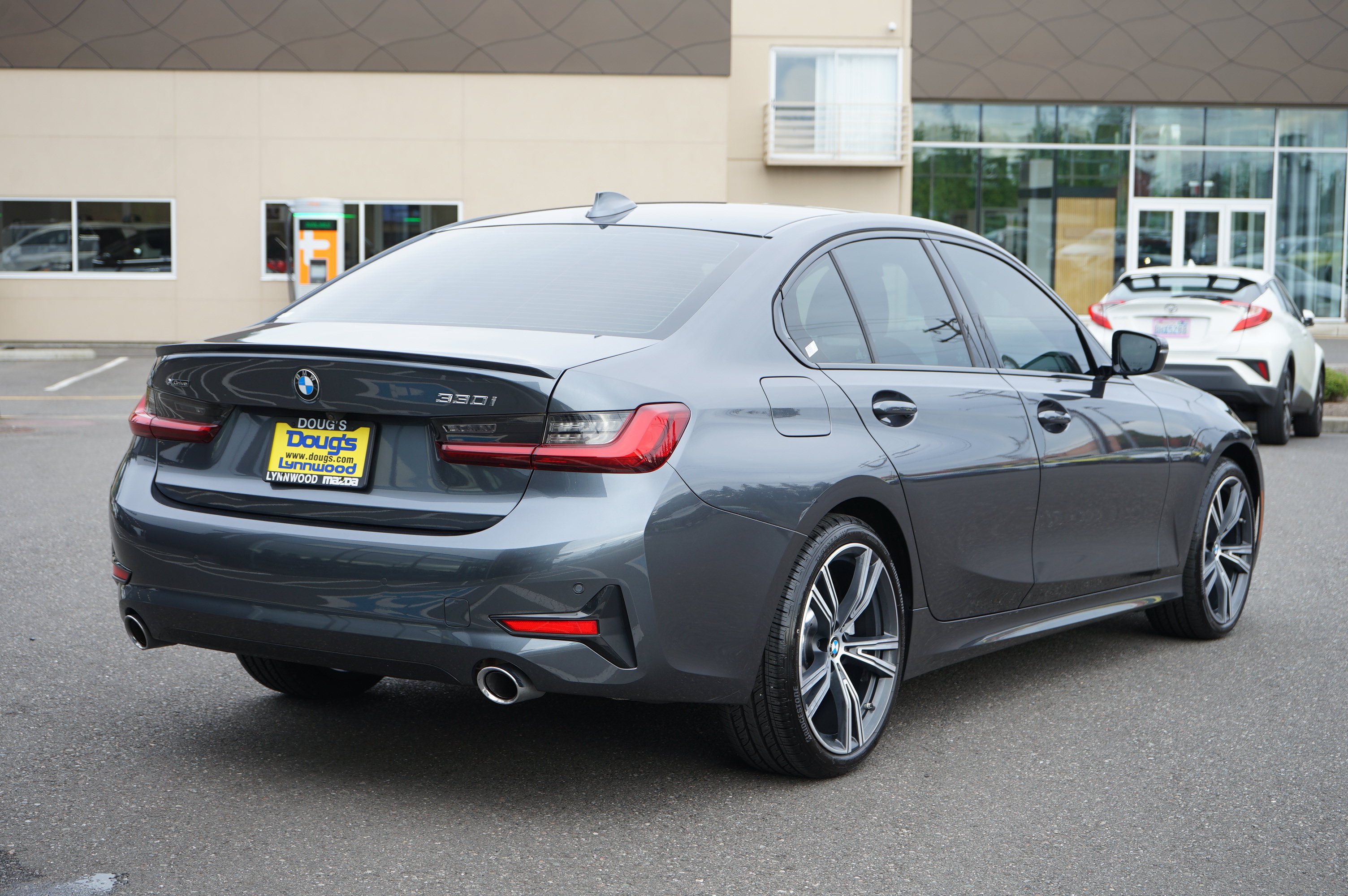 Used 2022 BMW 330i xDrive Sedan w/ Premium Package 2 AWD/4WD image 3