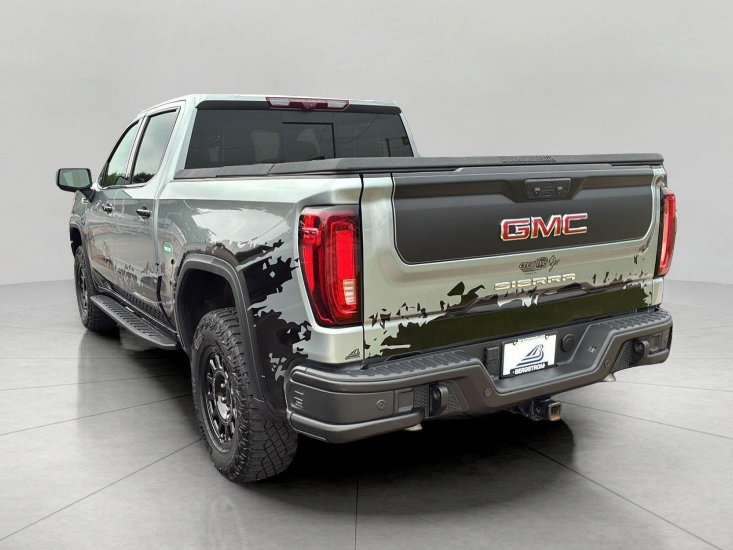Certified 2024 GMC Sierra 1500 AT4X w/ AT4X AEV Edition AWD/4WD image 30