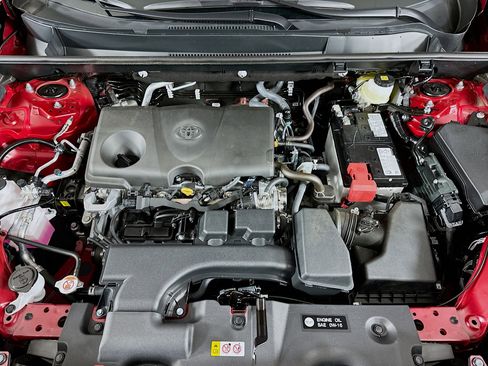 Used 2025 Toyota RAV4 XLE w/ Convenience Package FWD image 33