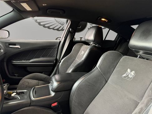 Used 2018 Dodge Charger R/T Scat Pack image 9