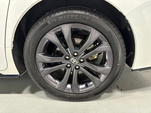 Used 2025 Toyota Sienna XSE FWD image 70