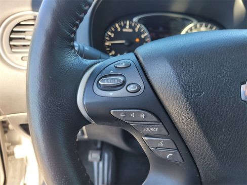 Used 2020 Nissan Pathfinder SL image 33