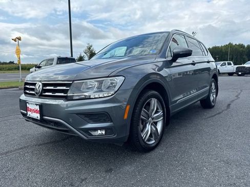 Used 2021 Volkswagen Tiguan SEL AWD/4WD image 23