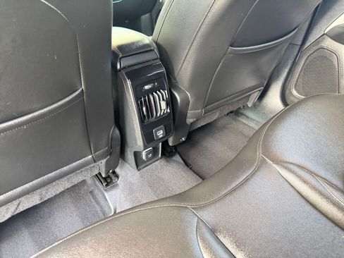 Used 2025 Jeep Compass Limited image 23