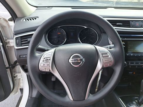 Used 2015 Nissan Rogue S image 16