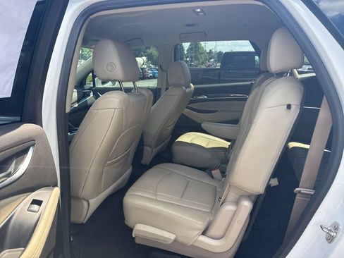 Used 2019 Buick Enclave Essence FWD image 12