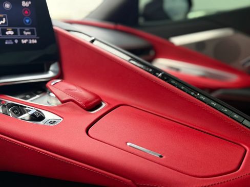 Used 2020 Chevrolet Corvette Stingray Preferred Cpe w/ 2LT Preferred Equipment Group RWD image 32