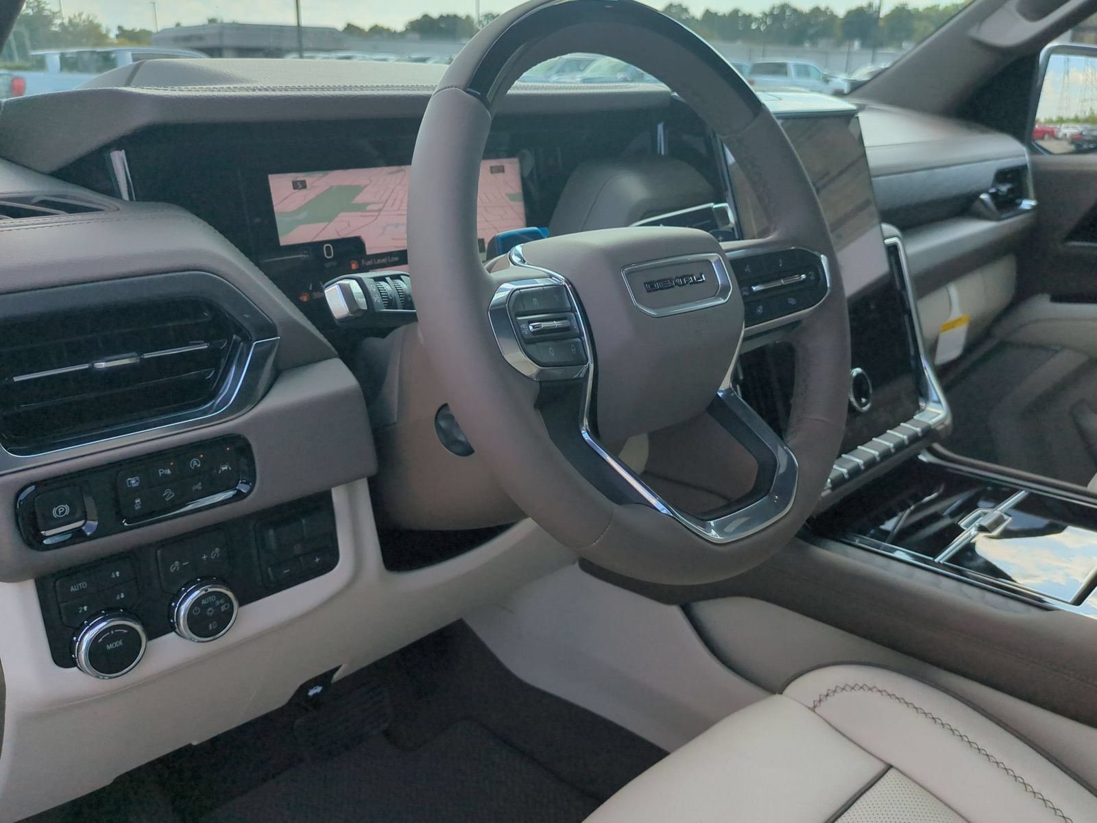 New 2026 GMC Yukon Denali w/ Denali Reserve Package AWD/4WD image 11