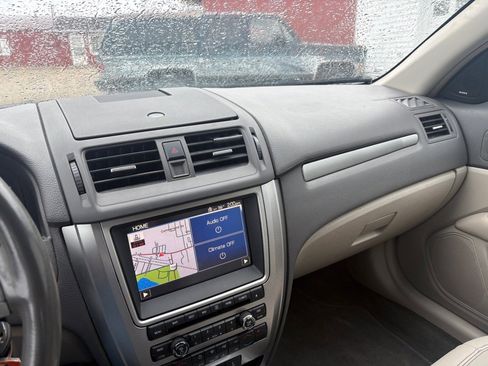 Used 2011 Ford Fusion Hybrid w/ 502A Rapid Spec Order Code image 24