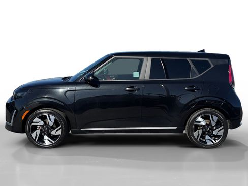 Used 2023 Kia Soul GT-Line FWD image 2
