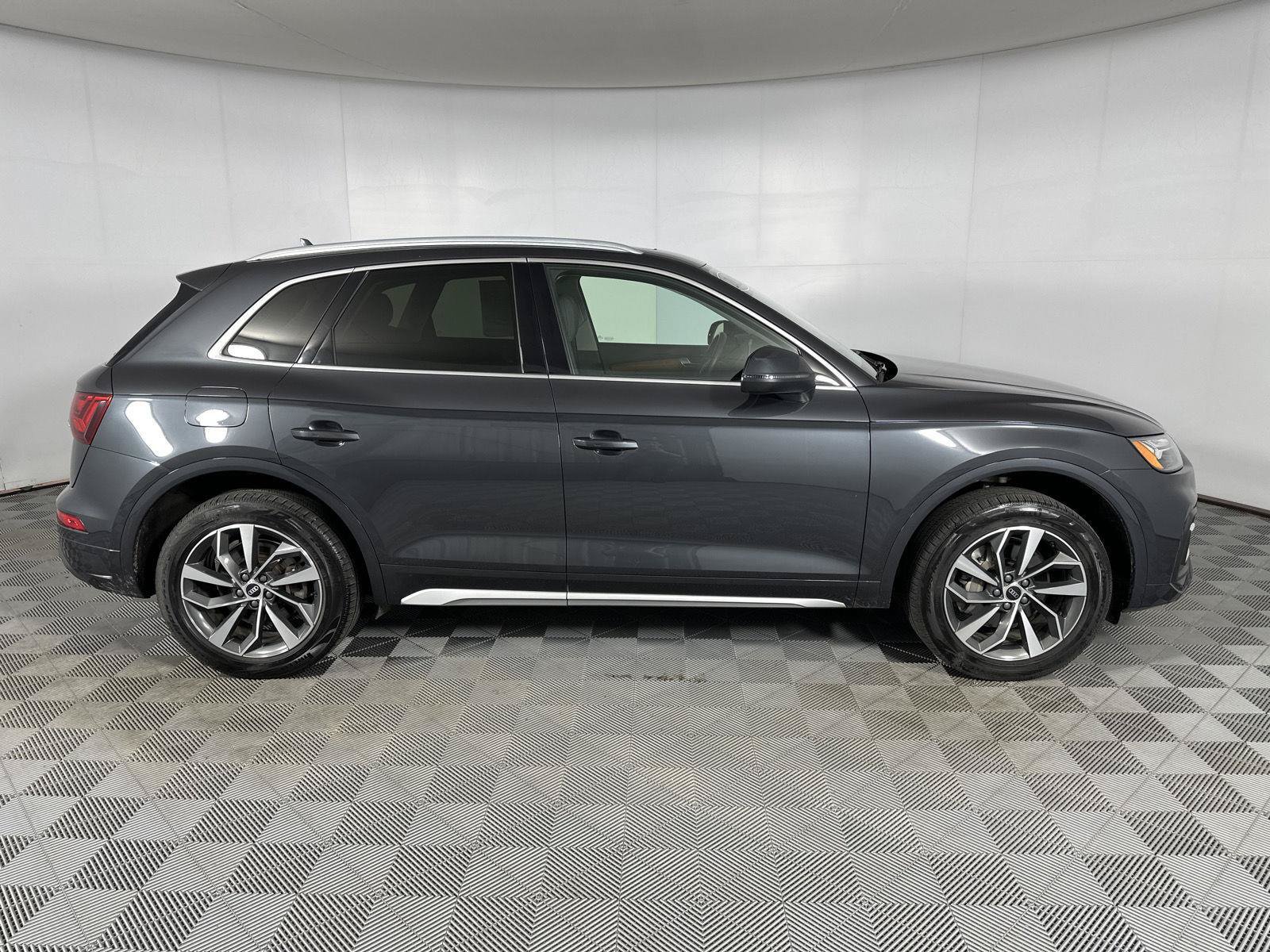 Used 2021 Audi Q5 2.0T Premium Plus w/ Premium Plus Package AWD/4WD image 29