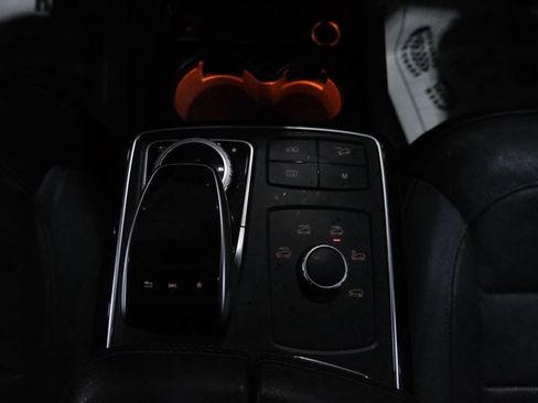 Used 2017 Mercedes-Benz GLS 550 4MATIC image 32