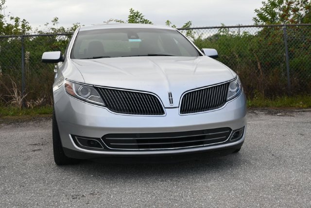 Used 2015 Lincoln MKS w/ Equipment Group 101A FWD image 3