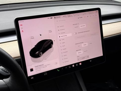 Used 2022 Tesla Model 3 Long Range AWD/4WD image 37