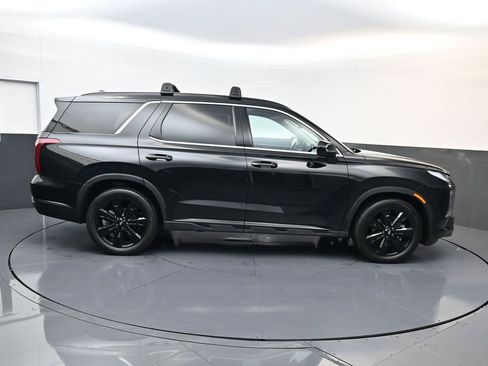 Used 2025 Hyundai Palisade XRT FWD image 3