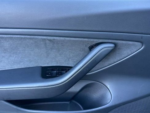 Used 2018 Tesla Model 3 Long Range image 11