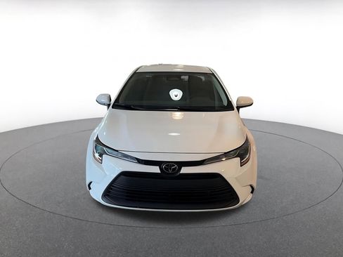 Used 2025 Toyota Corolla LE image 4