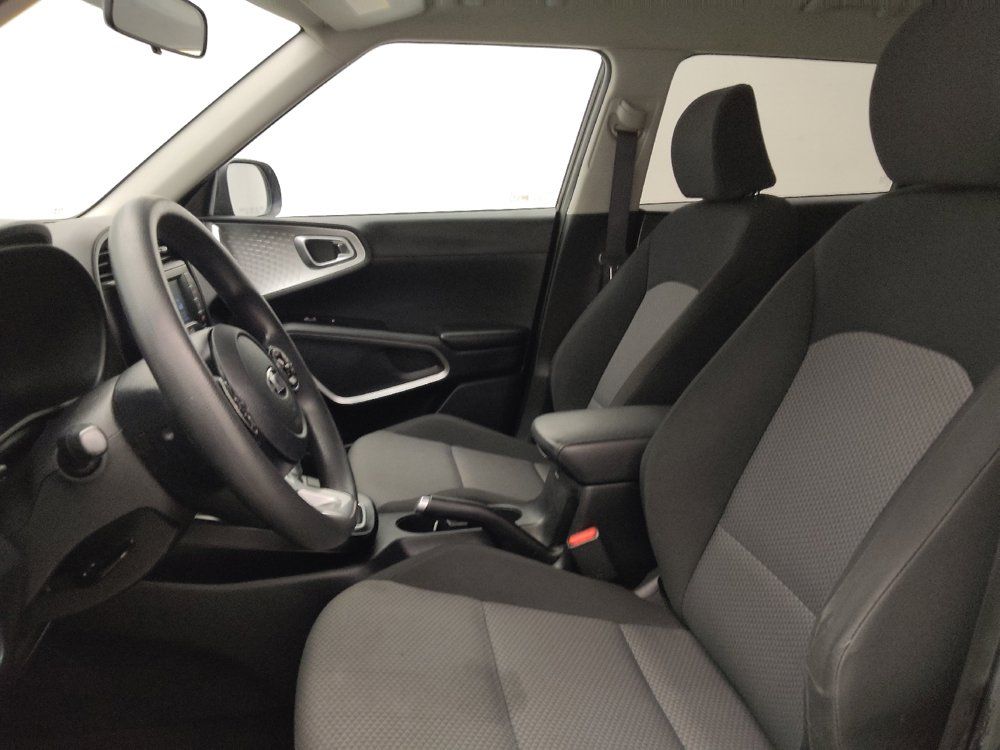 Used 2020 Kia Soul LX FWD image 17