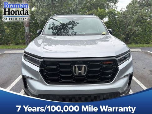 Used 2024 Honda Pilot TrailSport image 1