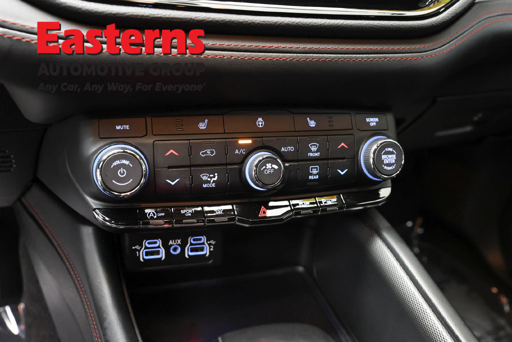 Used 2025 Dodge Durango GT RWD image 21