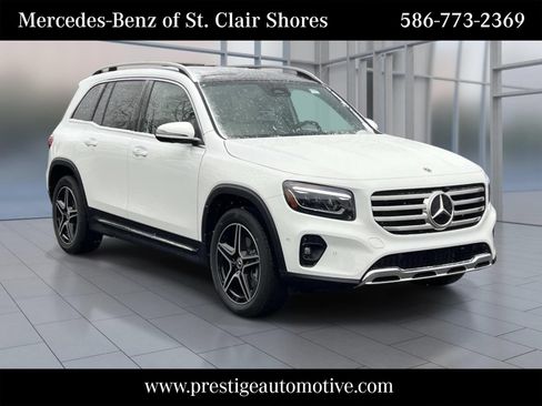 Used 2026 Mercedes-Benz GLB 250 4MATIC image 8