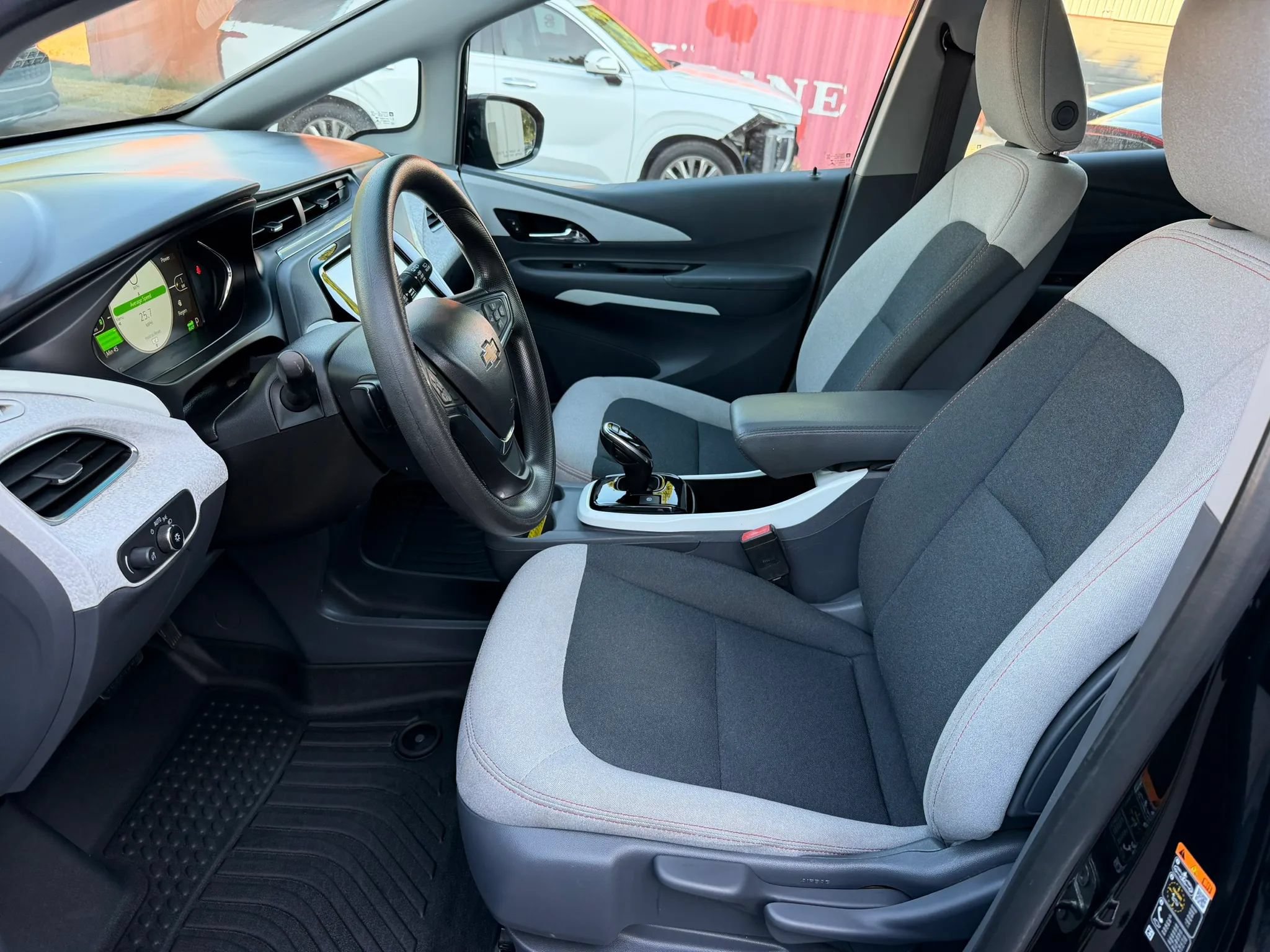 Used 2020 Chevrolet Bolt LT FWD image 15