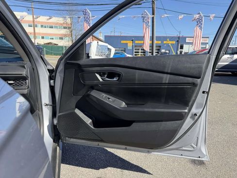 Used 2023 Honda Accord EX image 11