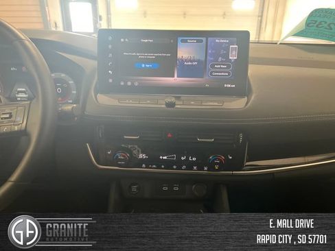 Used 2026 Nissan Rogue SL AWD/4WD image 10