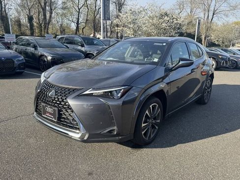 Used 2024 Lexus UX 250h AWD w/ Premium Package image 8