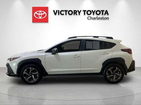 Used 2024 Subaru Crosstrek 2.0i Premium AWD/4WD image 2
