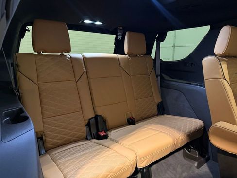 Used 2024 Cadillac Escalade Sport w/ Touring Package image 38