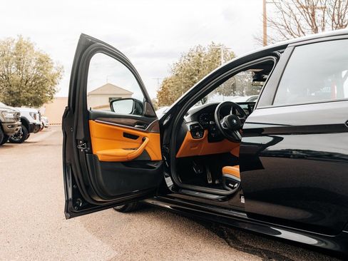 Used 2023 BMW 530i xDrive w/ Executive Package image 15